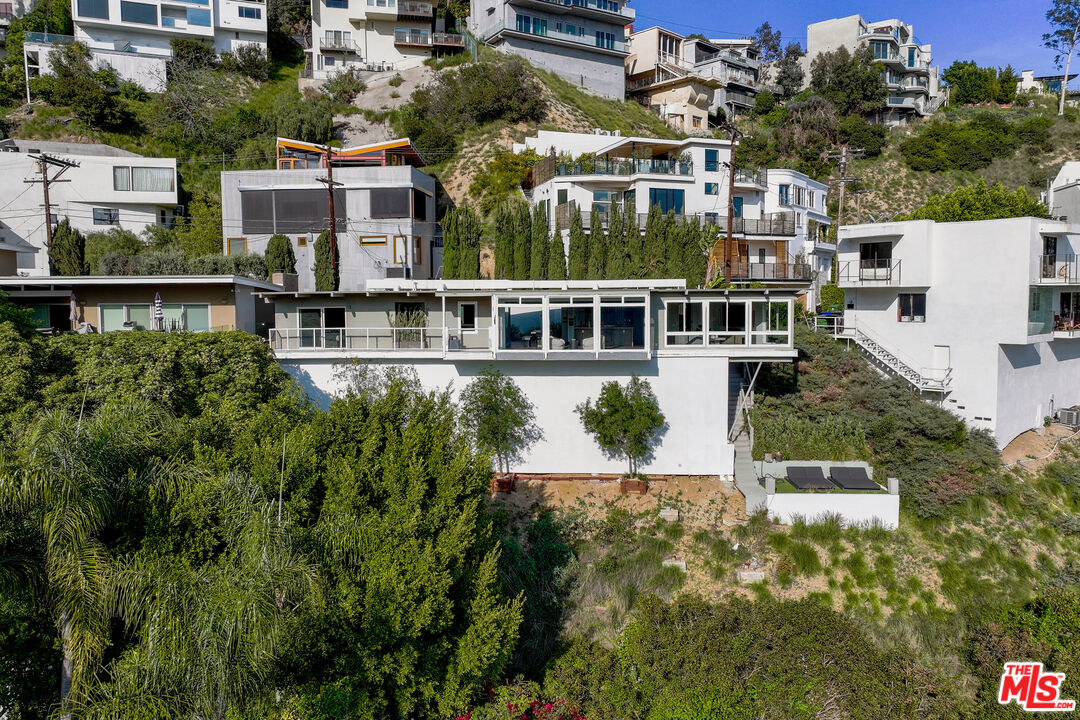 8460 Franklin Ave, hollywood hills