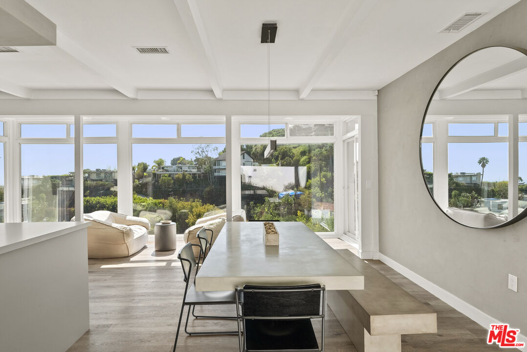 8460 Franklin Ave, hollywood hills