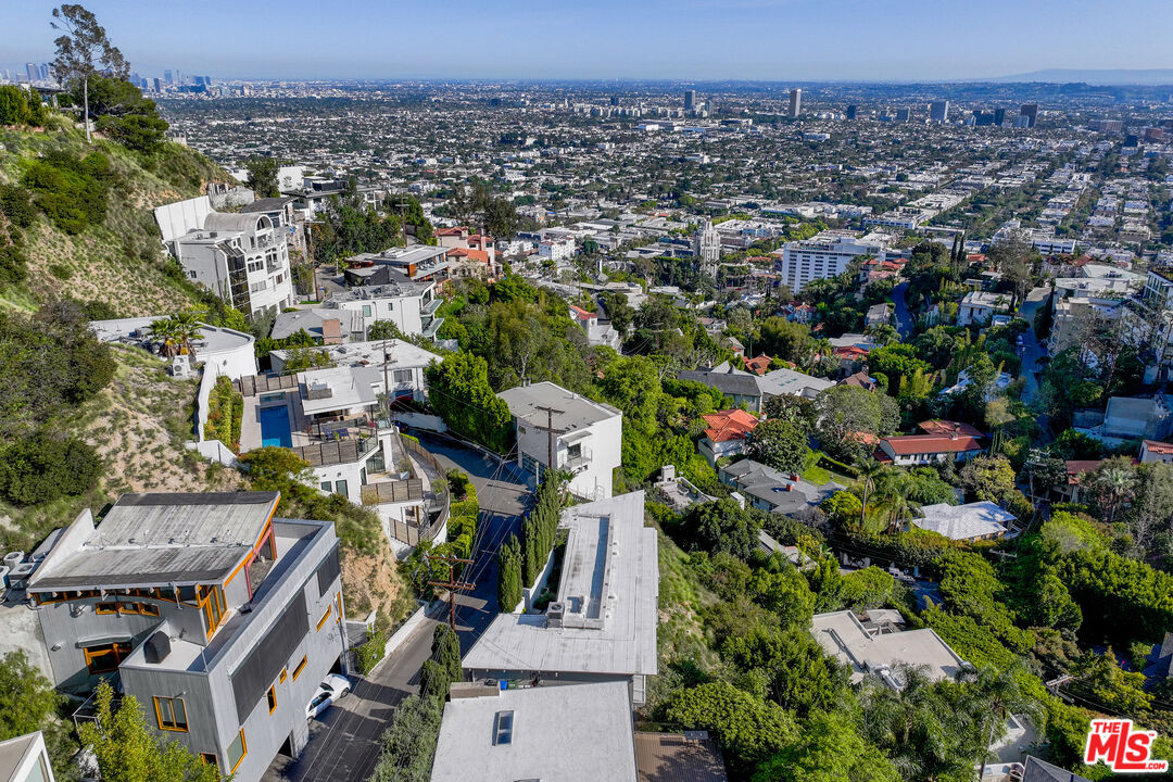 8460 Franklin Ave, hollywood hills