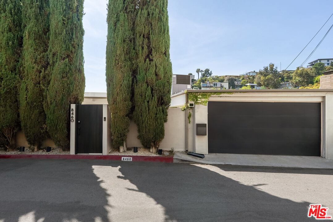 8460 Franklin Ave, hollywood hills