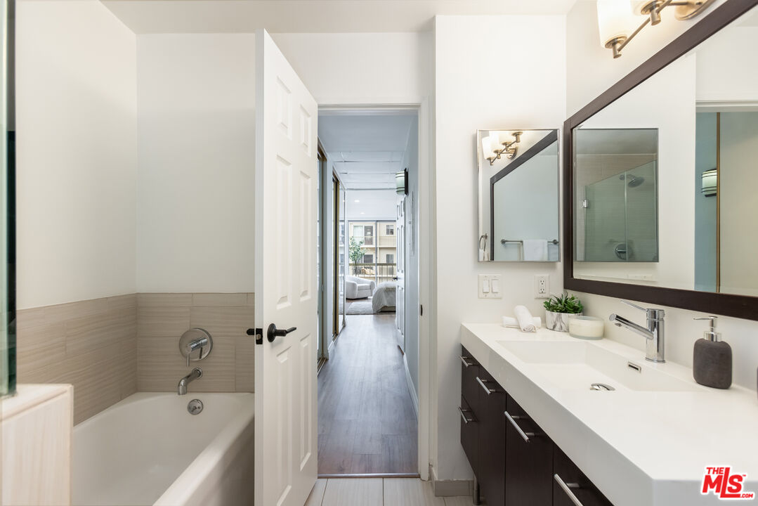 10751 Wilshire Blvd Unit: 1106