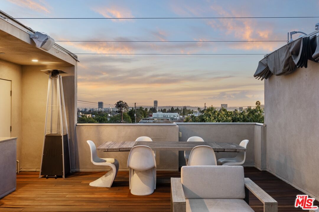 1130 N Ogden Dr, West Hollywood