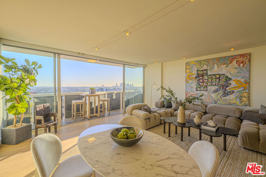 8787 Shoreham Dr Unit: 508/509