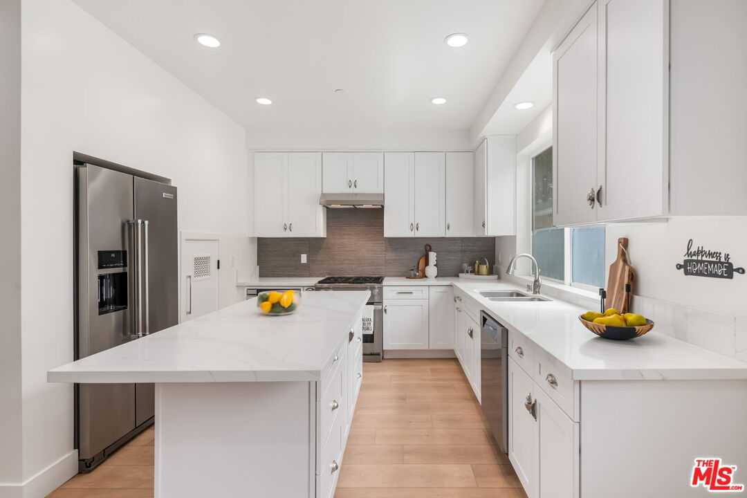 3645 Helms Ave, Culver City