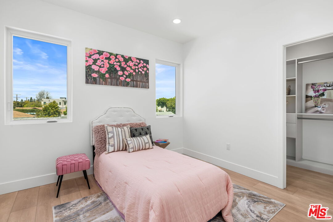 3645 Helms Ave, Culver City