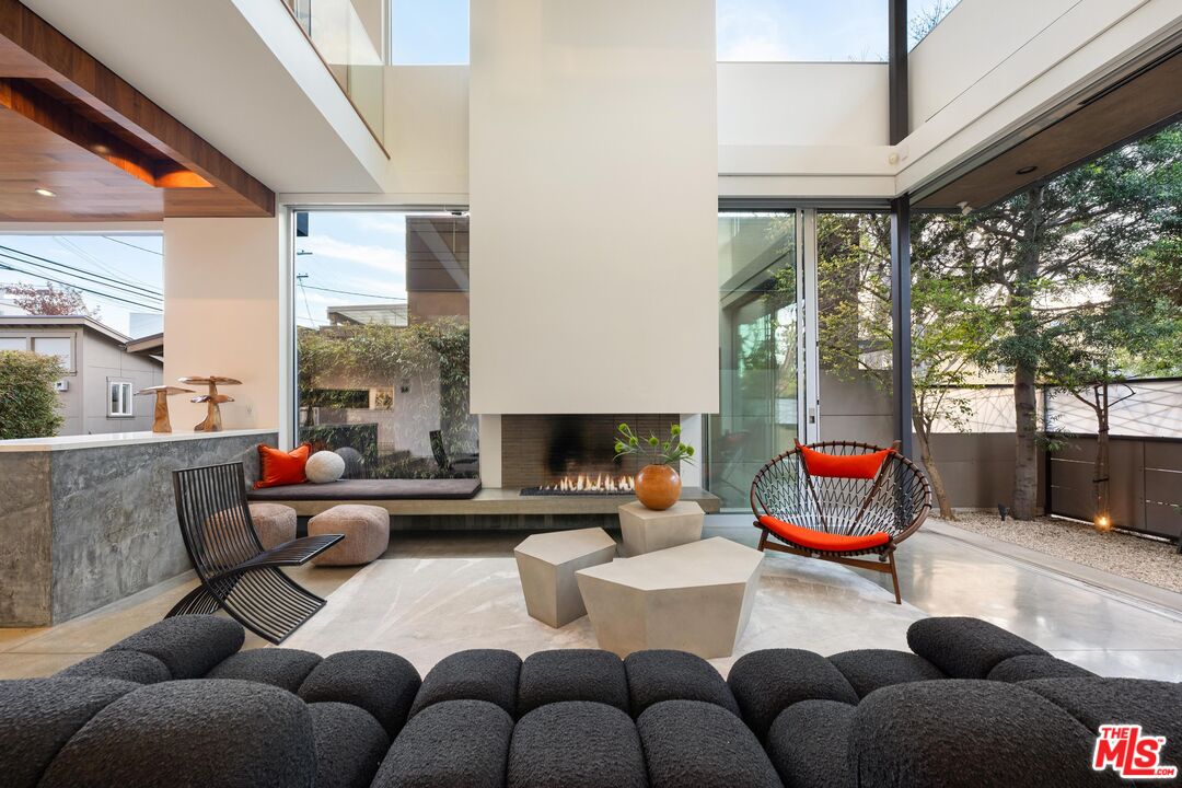 524 Rialto Ave, Venice