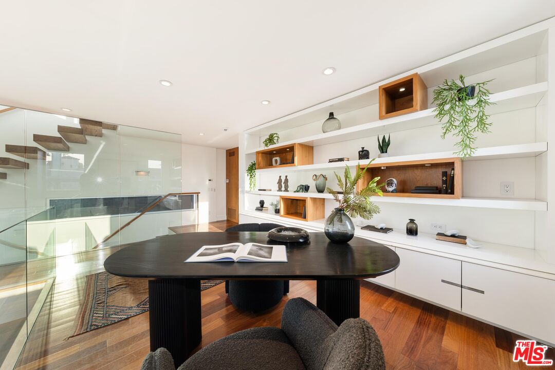 524 Rialto Ave, Venice