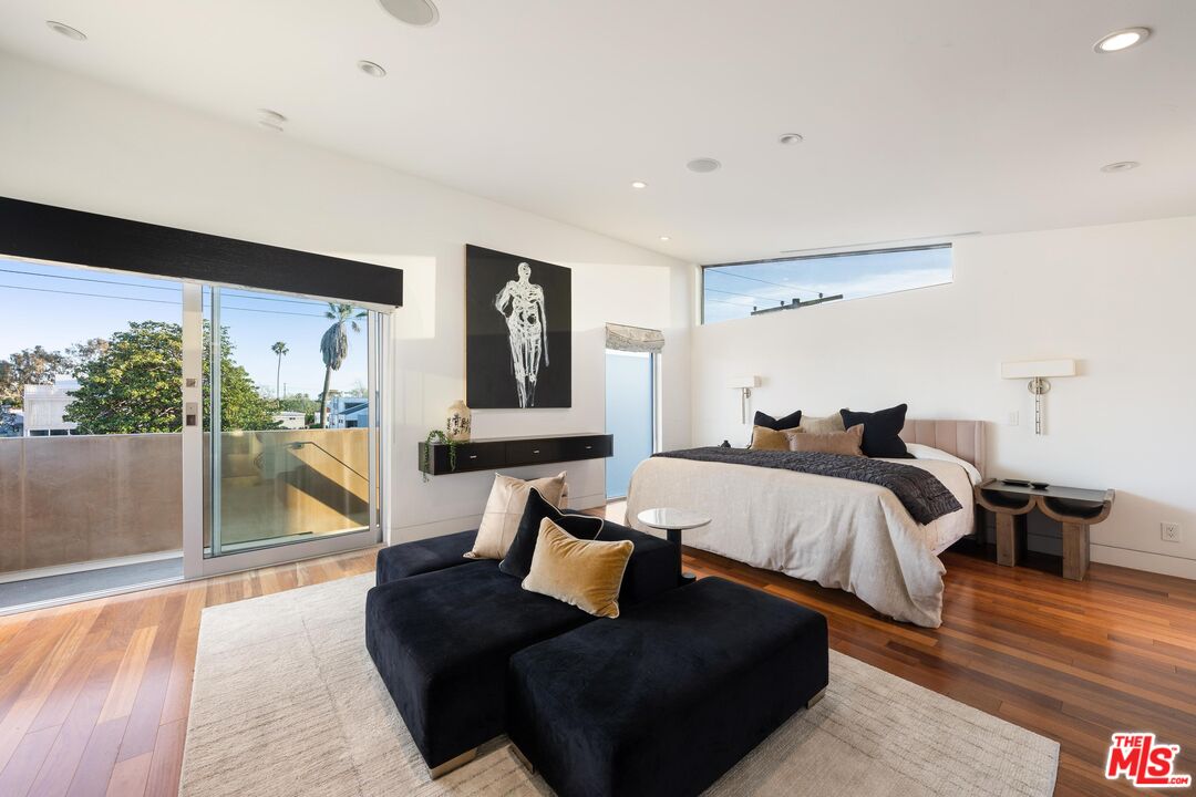 524 Rialto Ave, Venice