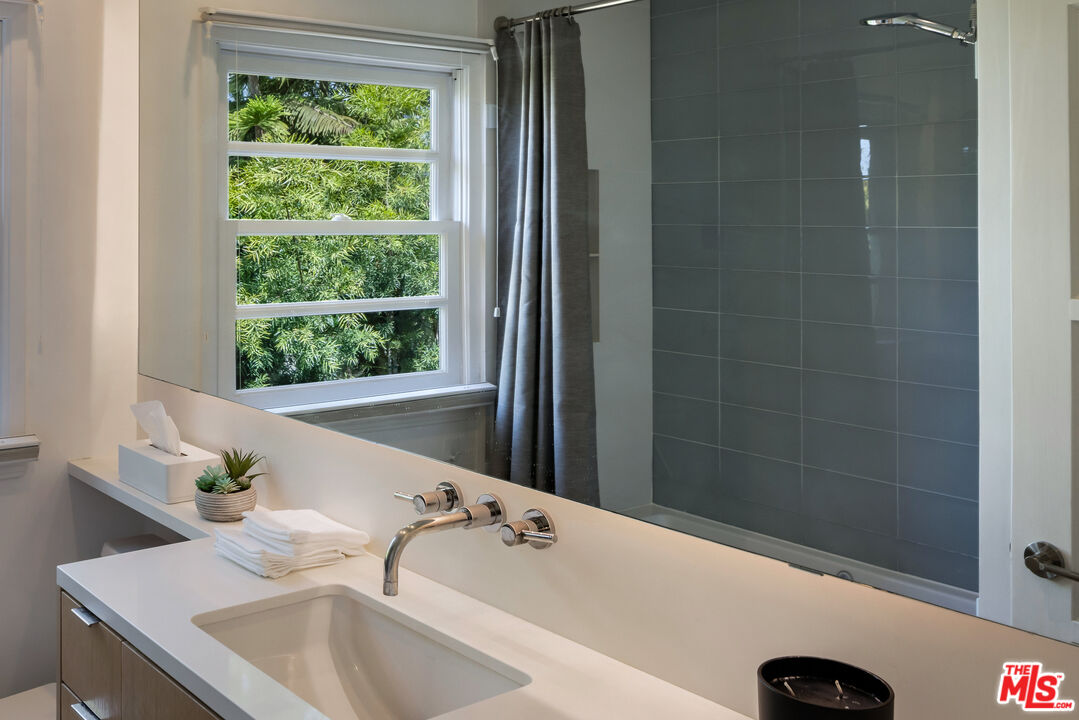 2021 Ashland Ave, Santa Monica