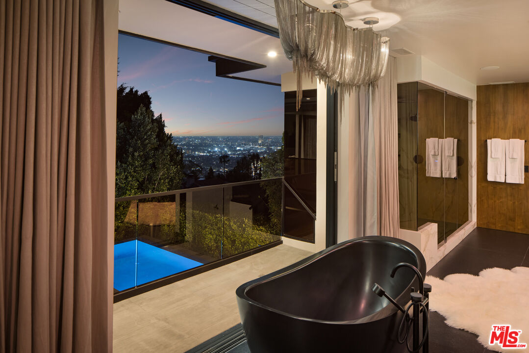 1516 N Kings Rd, Sunset Strip
