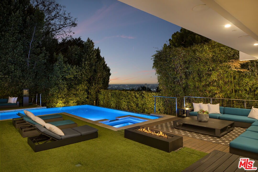 1516 N Kings Rd, Sunset Strip