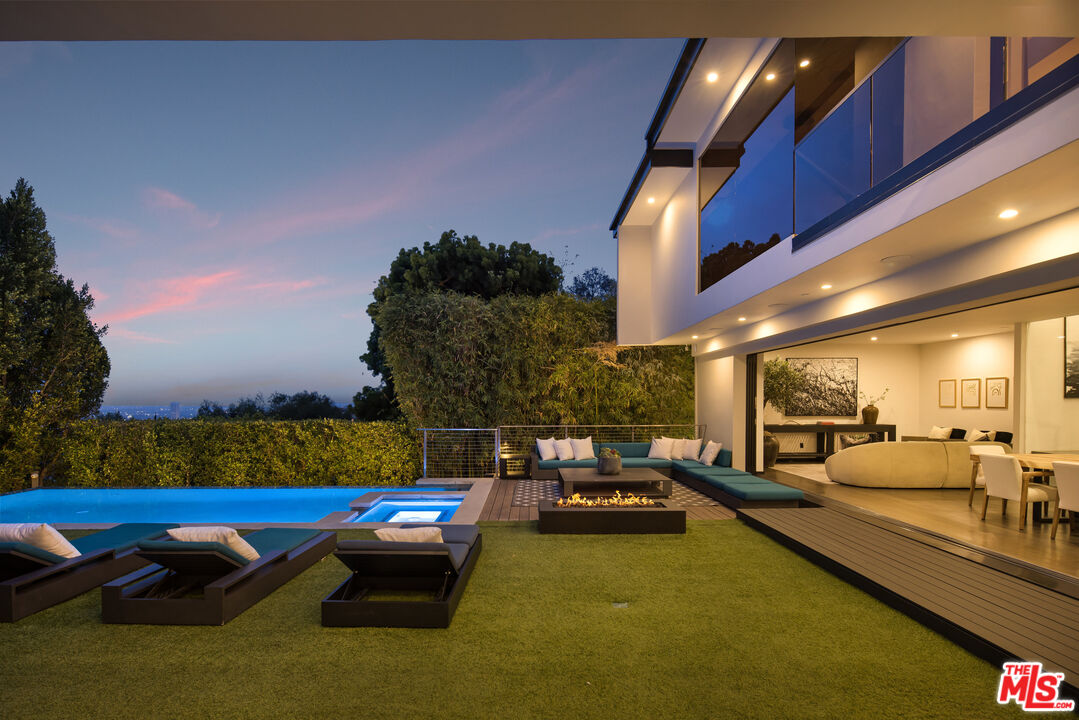 1516 N Kings Rd, Sunset Strip