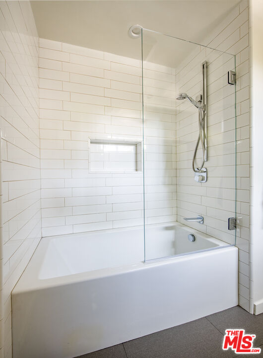 11160 Valley Spring Pl