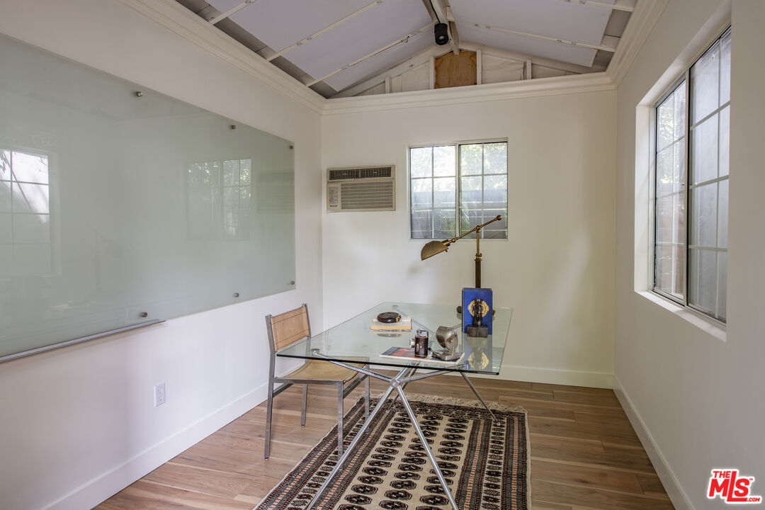 11160 Valley Spring Pl