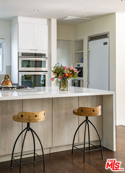 11160 Valley Spring Pl