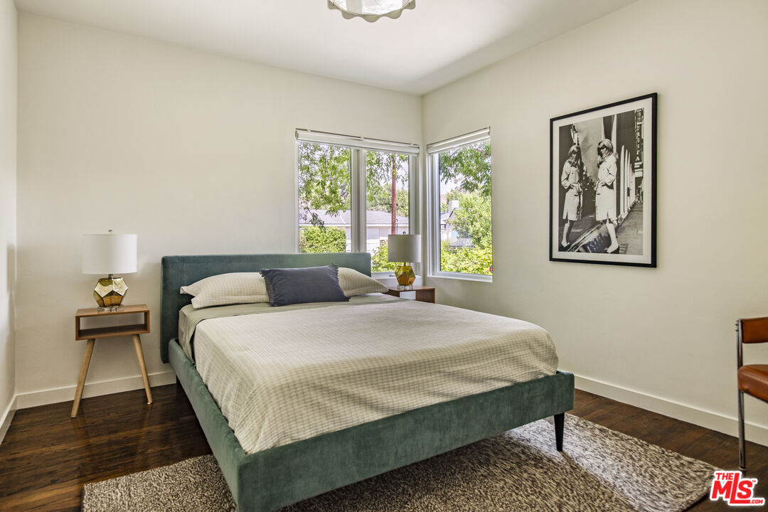 11160 Valley Spring Pl