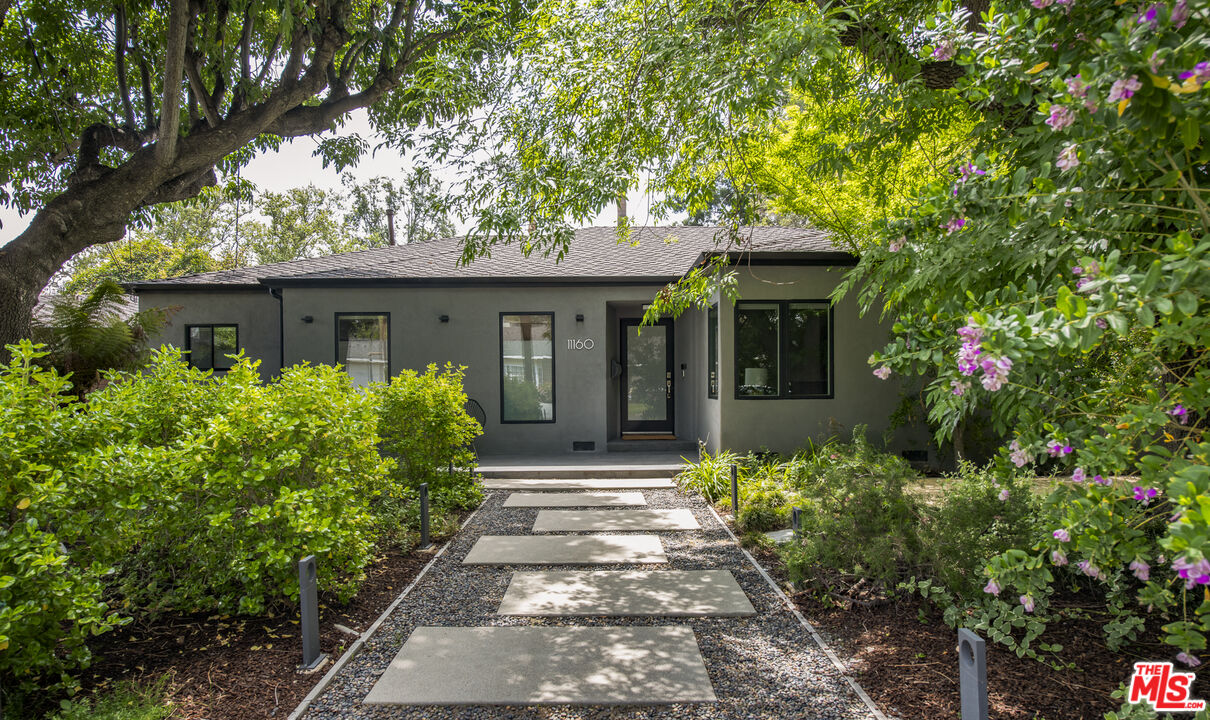 11160 Valley Spring Pl