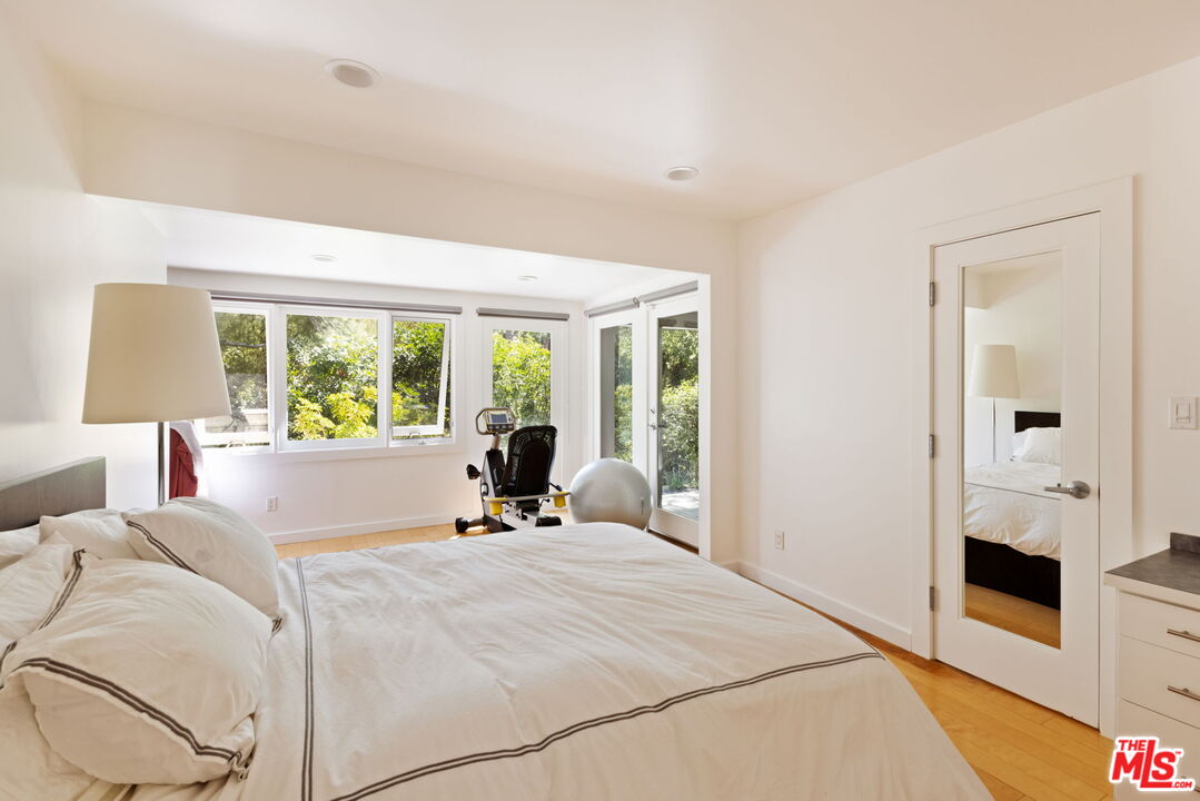 187 N Canyon View Dr, Brentwood