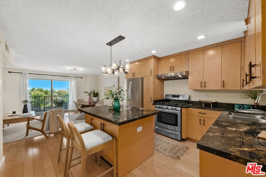 1707 Micheltorena St Unit: 416, Silver Lake