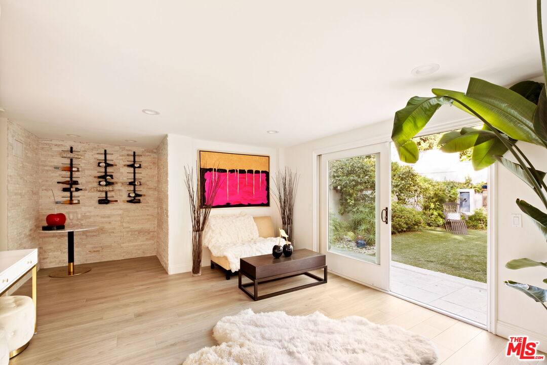 438 N Bonhill Rd, Brentwood