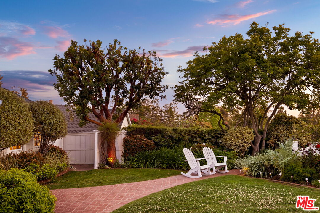 438 N Bonhill Rd, Brentwood