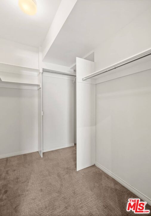 1210 N Kings Rd Unit: 204