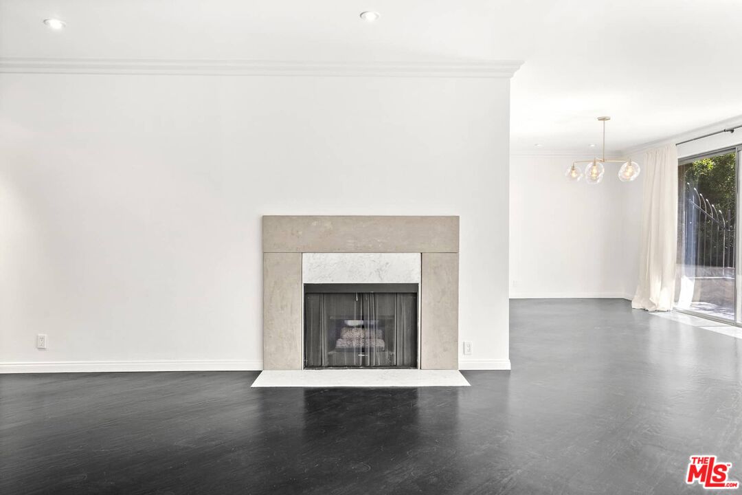 1210 N Kings Rd Unit: 204