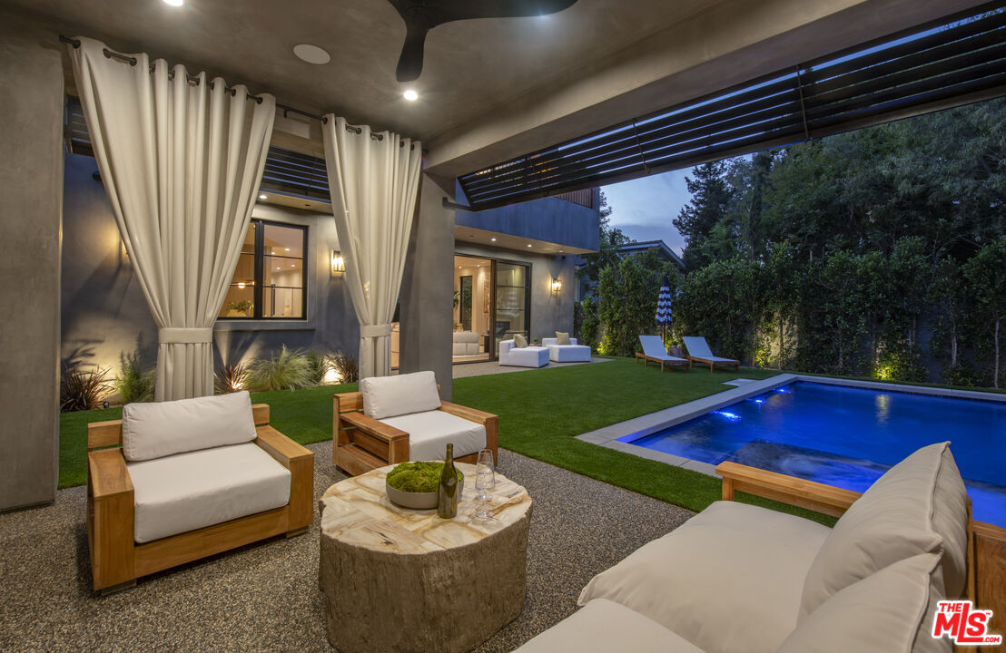 4112 Shadyglade Ave, Studio City
