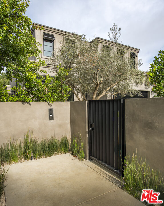 4112 Shadyglade Ave, Studio City
