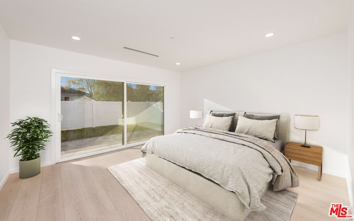 5727 Newcastle Ave, Encino
