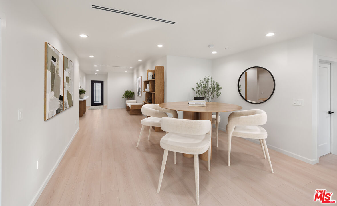5727 Newcastle Ave, Encino