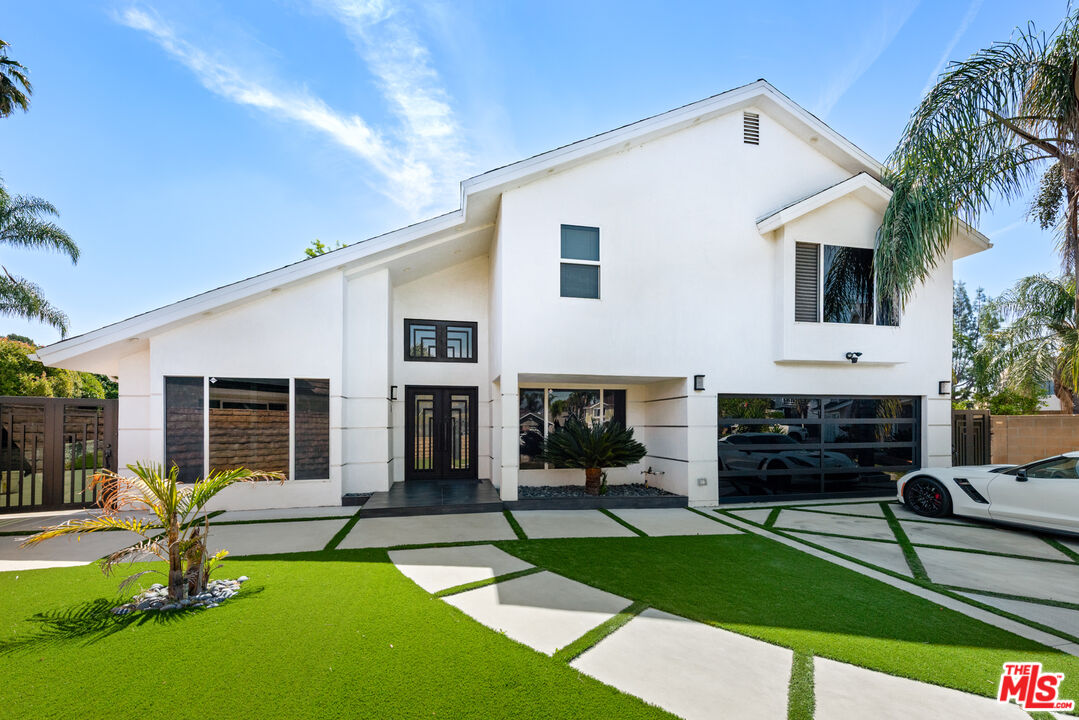 8730 Sari Ave, Northridge