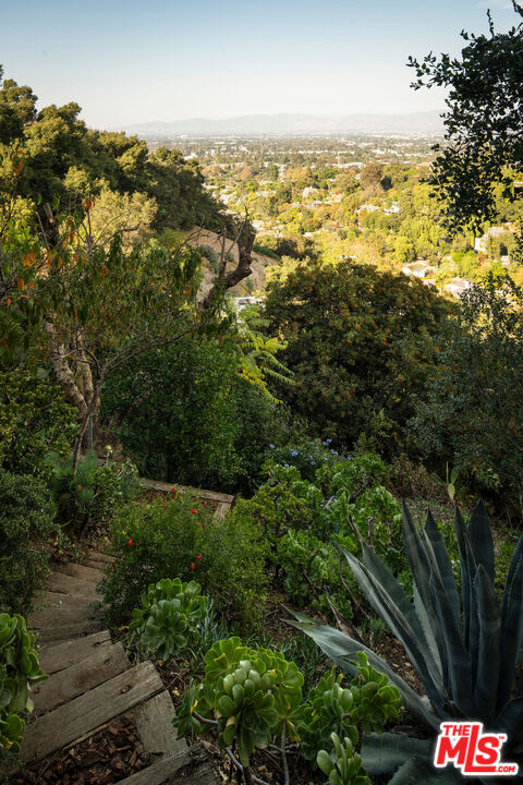 3720 Alta Mesa Dr, Studio City