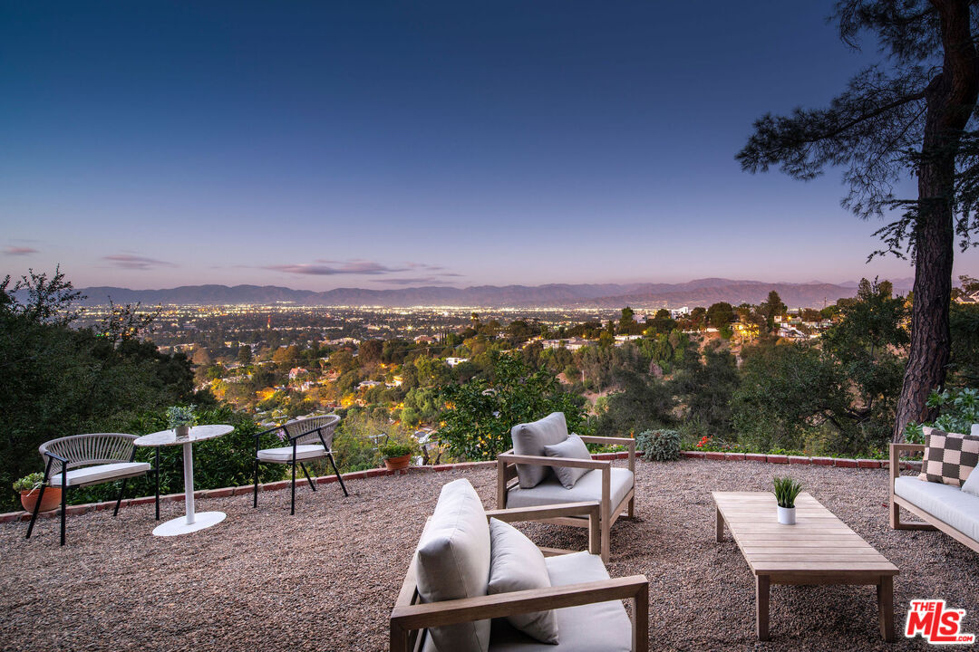 3720 Alta Mesa Dr, Studio City
