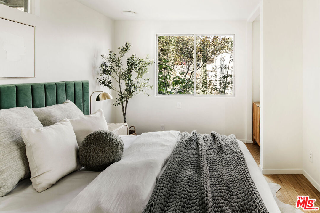 3720 Alta Mesa Dr, Studio City