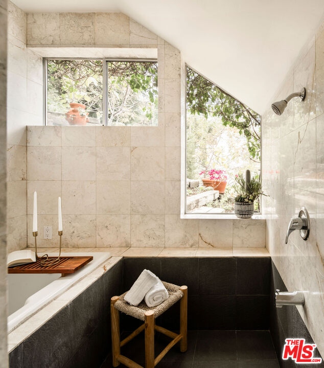 3720 Alta Mesa Dr, Studio City