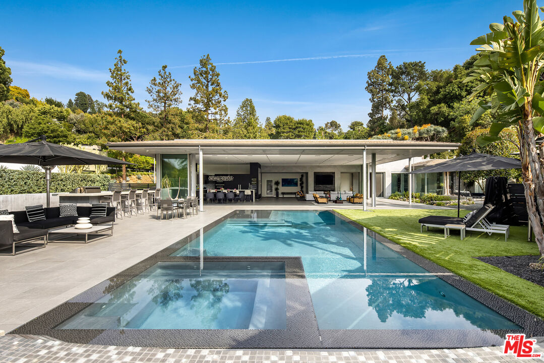 1975 Loma Vista Dr, Beverly Hills