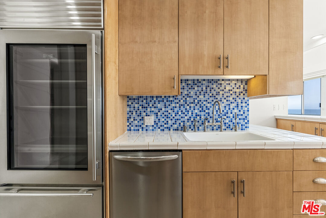 22548 Pacific Coast Hwy Unit: 211