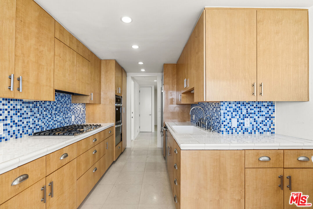 22548 Pacific Coast Hwy Unit: 211