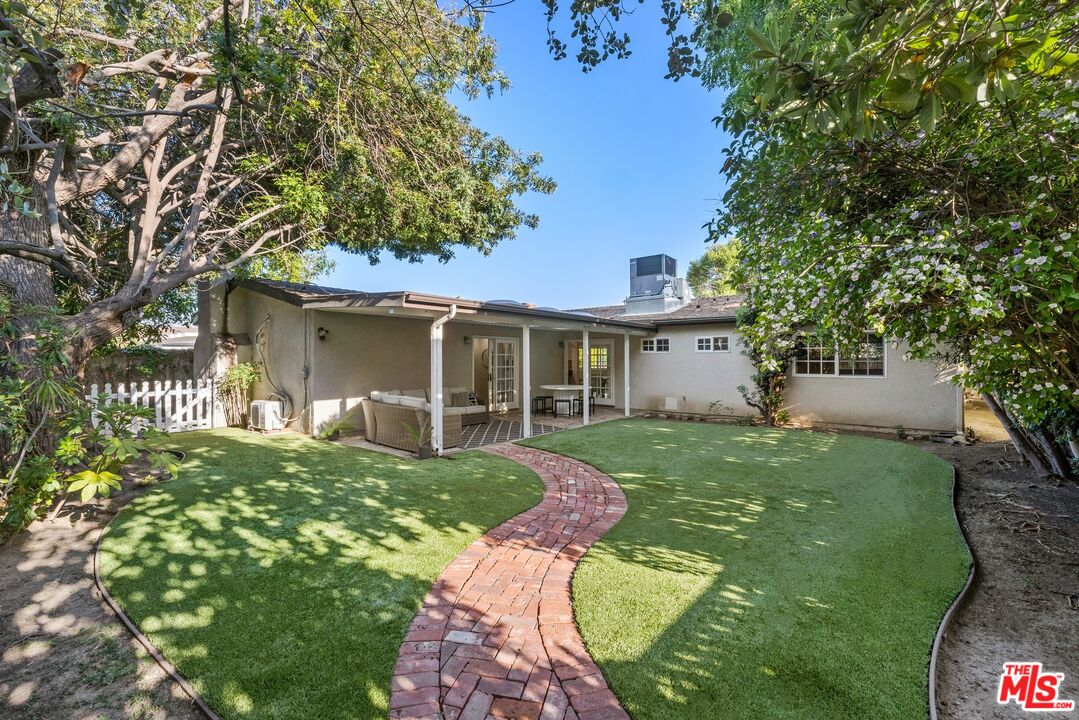 22669 Mobile St