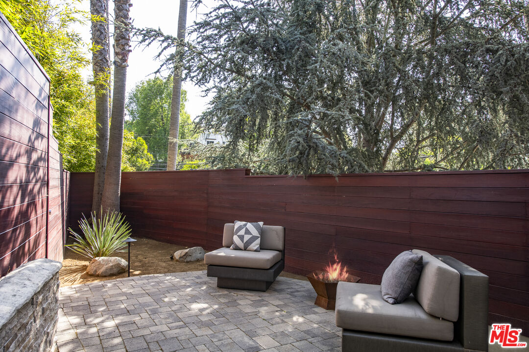 2506 Rinconia Dr, Hollywood Hills