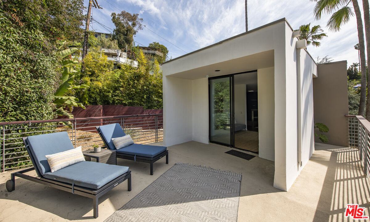 2506 Rinconia Dr, Hollywood Hills