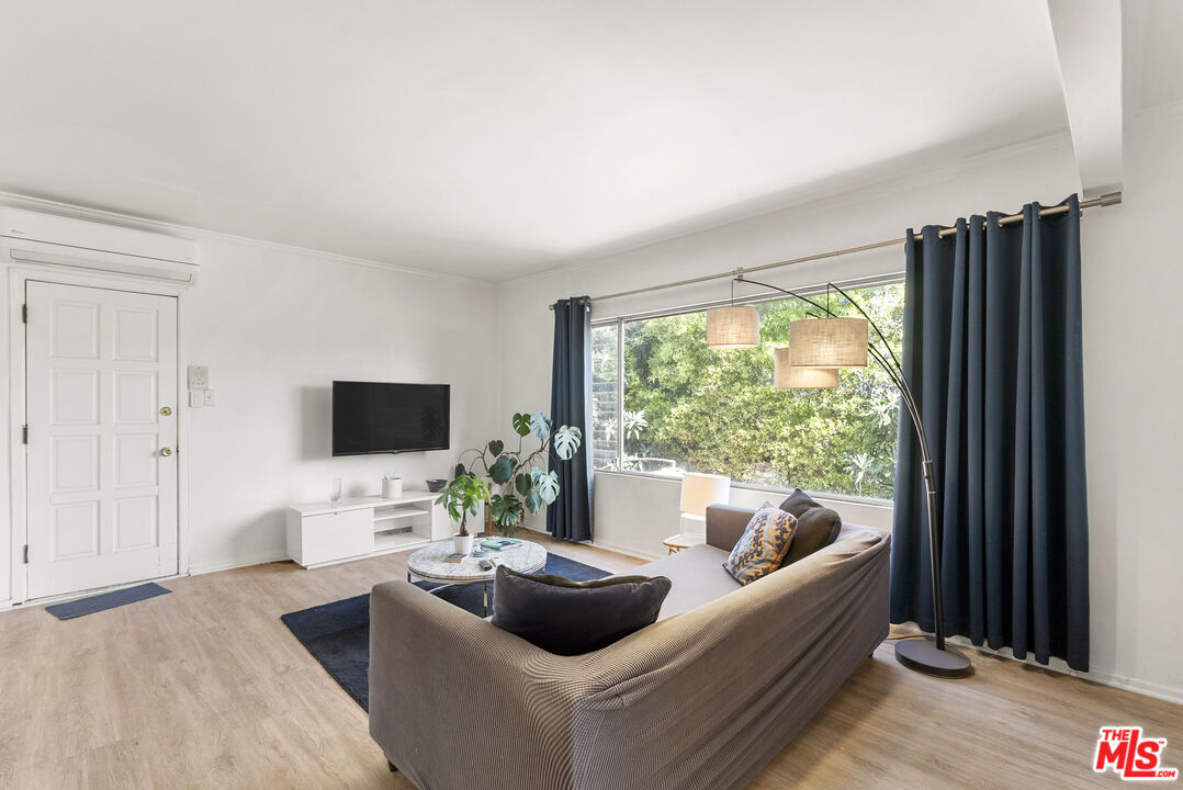 2014 Whitley Ave Unit: 2