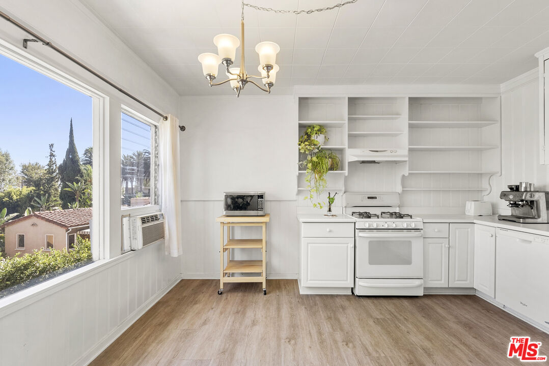 2014 Whitley Ave Unit: 2