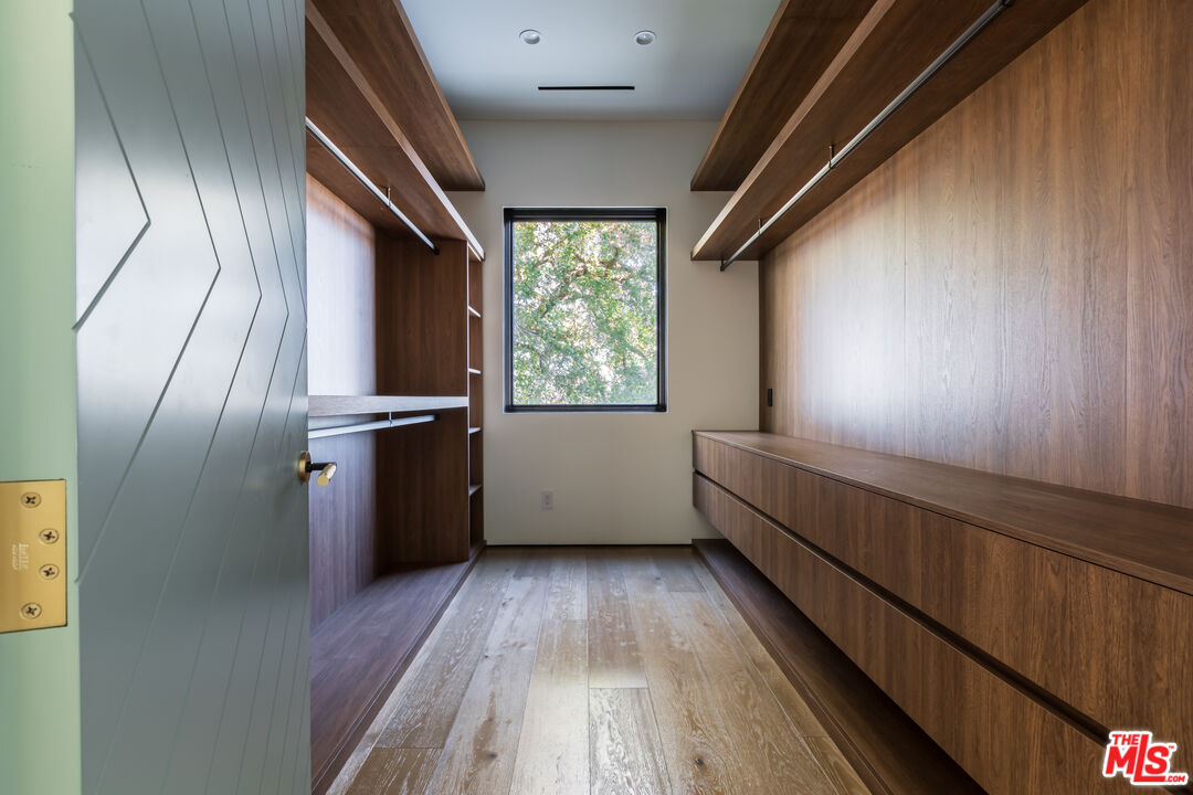 13331 Mulholland Dr, Beverly Hills