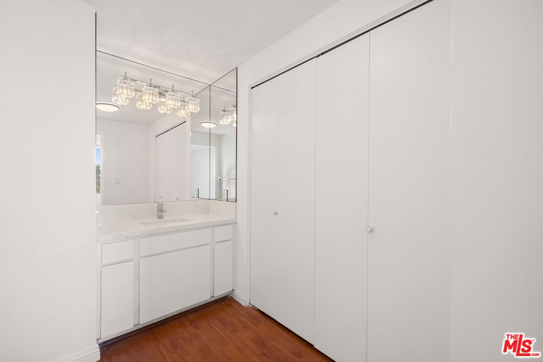 2170 Century Park E Unit: 908