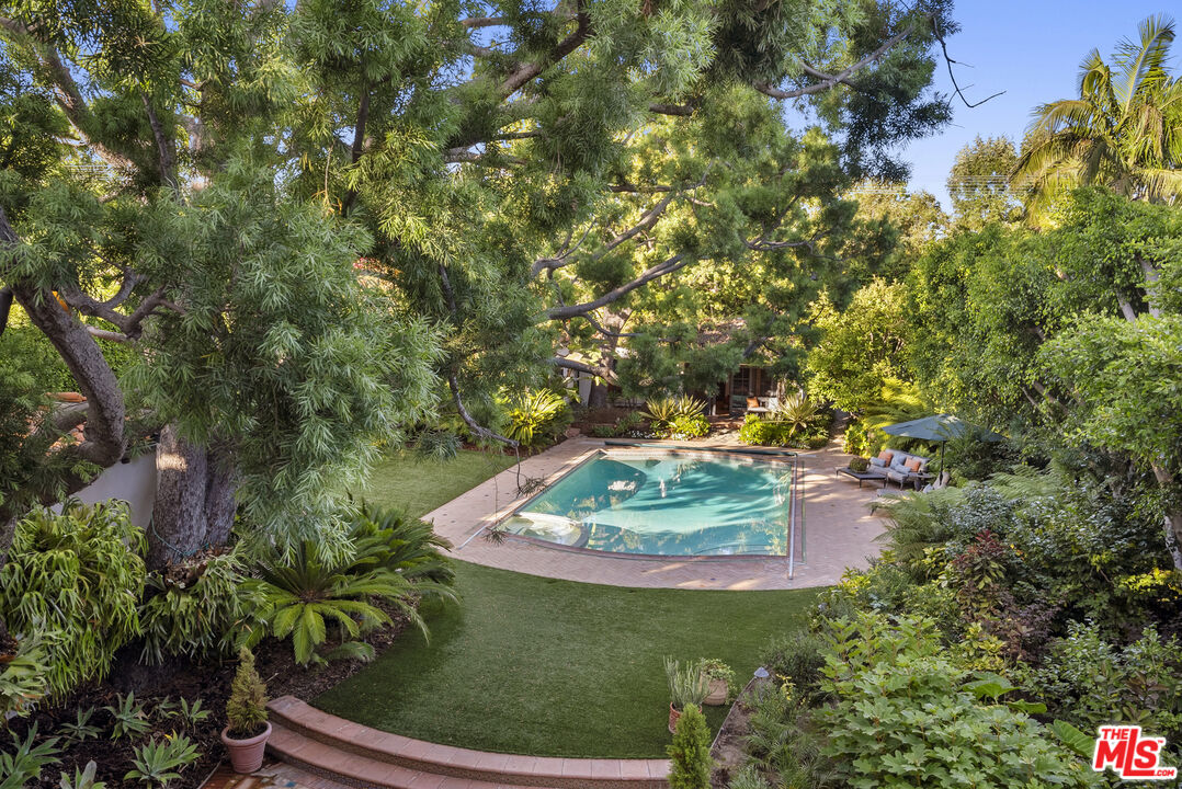 710 N Maple Dr, Beverly Hills