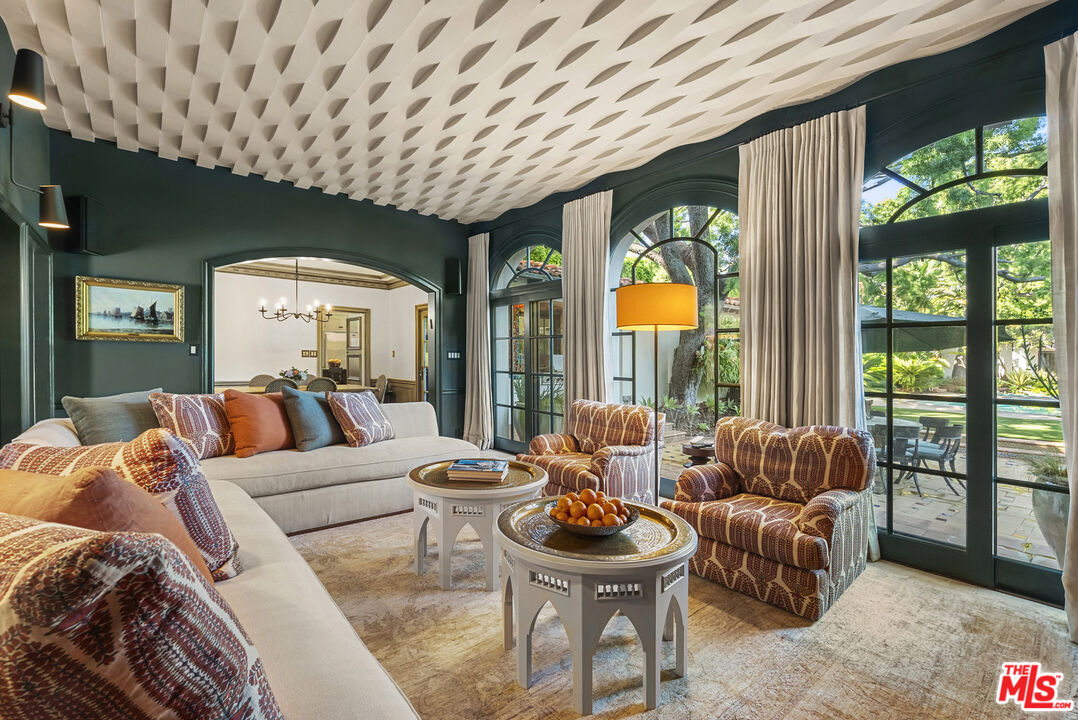 710 N Maple Dr, Beverly Hills