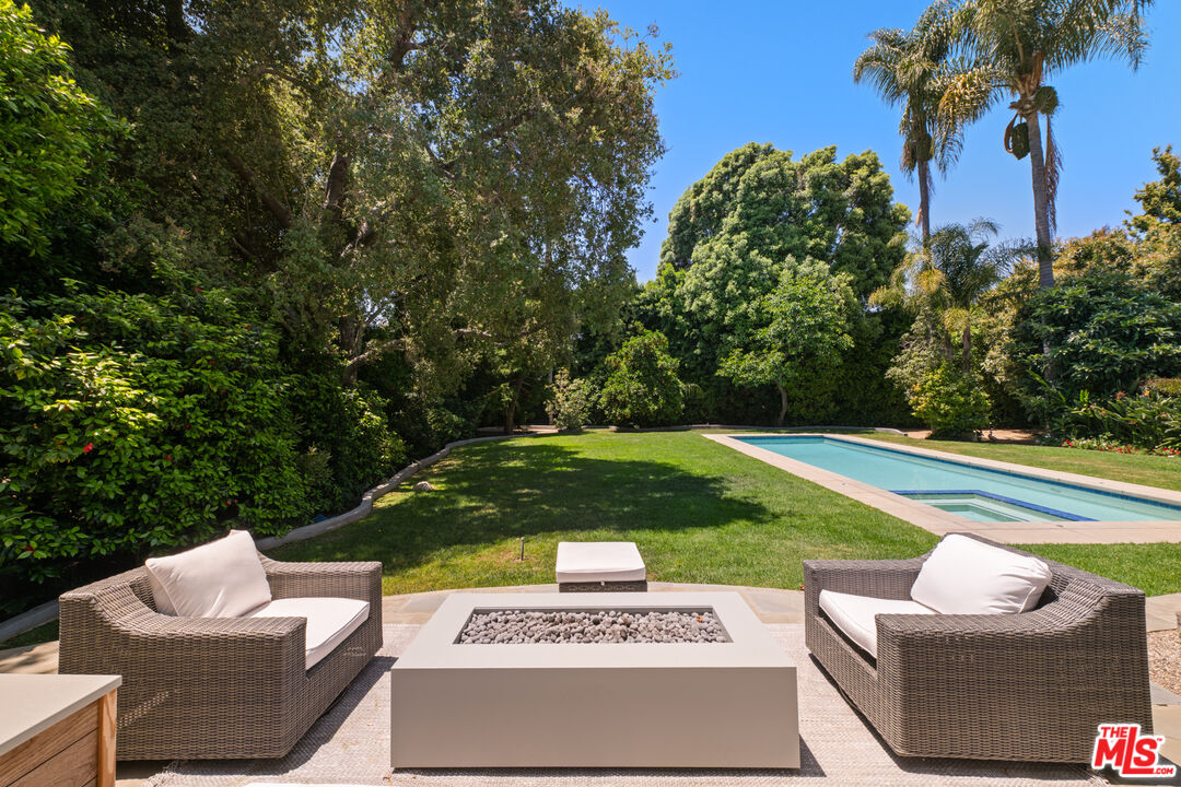 12910 W Sunset Blvd, Brentwood