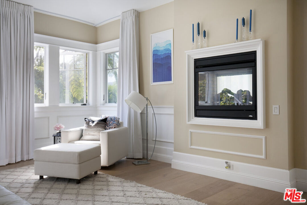 12910 W Sunset Blvd, Brentwood